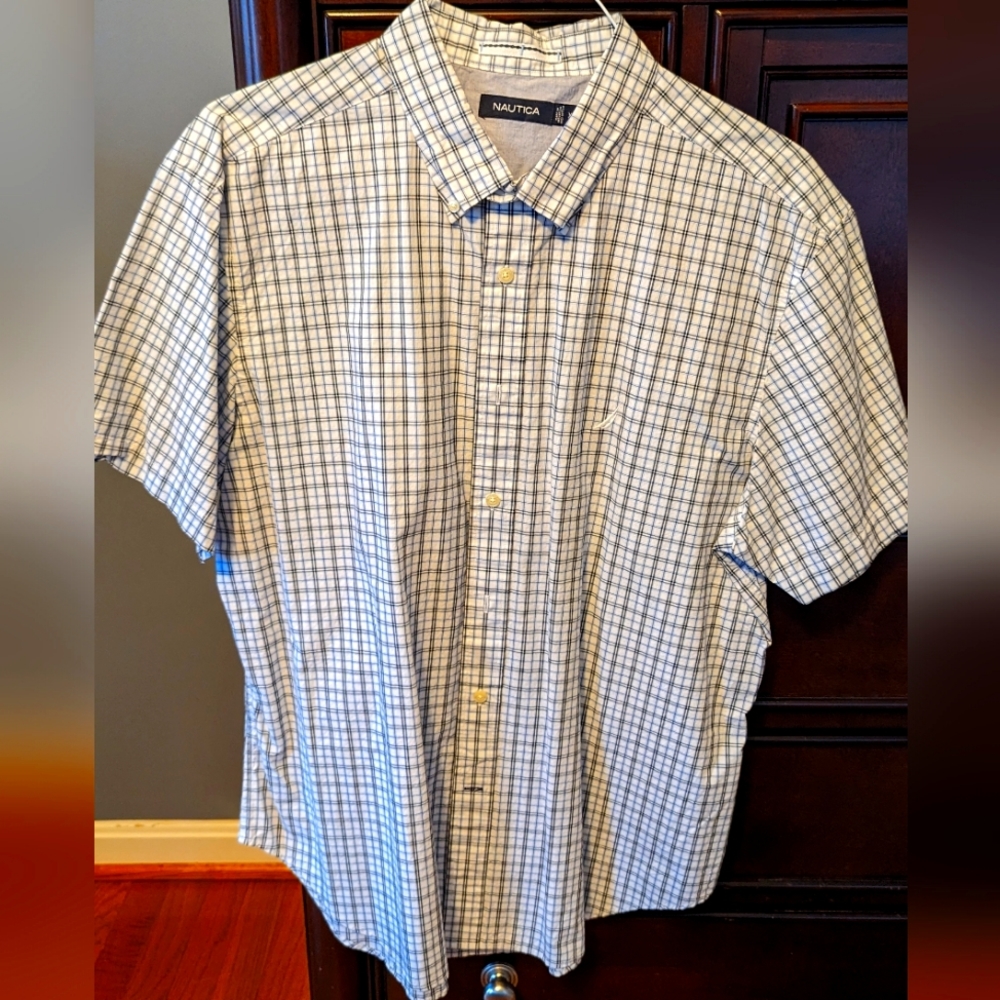 Nautica XL short sleeve shirt